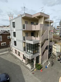 メゾンクレスト【4階】の外観