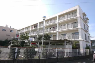 アゼール三条の画像