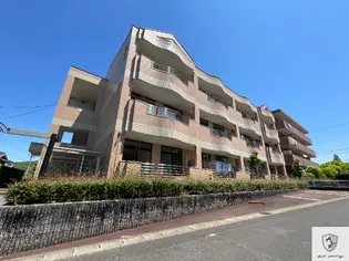 プルメリア・イズシ【3階】の外観