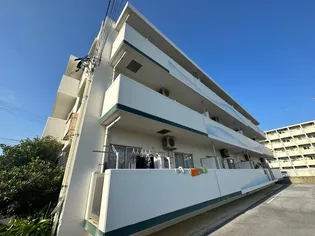 シャルマン瀬底【2階】の外観