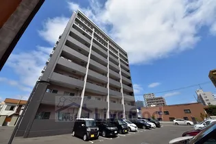 ラフォーレ月寒中央【5階】の外観