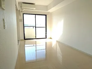 ブランネージュ多摩川【4階】の居間