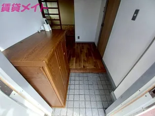 コーポアールビー【3階】の玄関