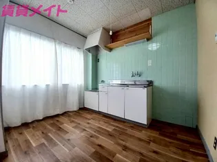 コーポアールビー【3階】の居間