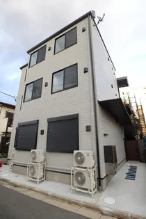 千葉県松戸市新松戸4【アパート】の外観