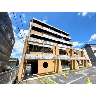 C Y WESTの画像