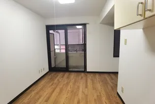 メゾン・ド・グロリエ【1階】の居間