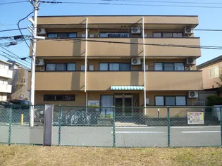 グループリビング大和【3階】の外観