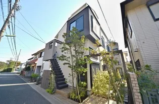 チトカラアパートメント【1階】の外観