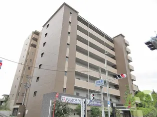 大阪府吹田市江坂町5【マンション】の外観