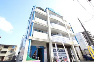 ロイヤルガーデン【2階】の外観