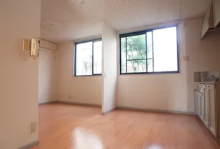 カサベルデ中澤【2階】の居間