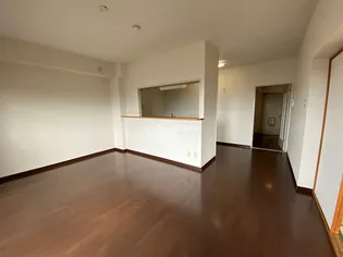 カルム千里山土井【2階】の居間