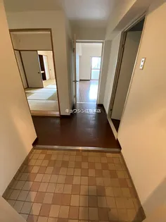 カルム千里山土井【2階】の玄関