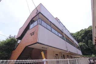 グリーンヒル多摩【1階】の外観