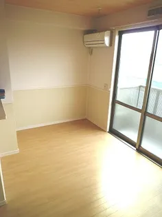 リュミエールD棟【2階】の居間