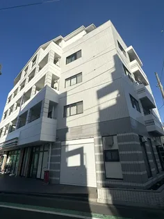 エメラルドマンション【4階】の外観