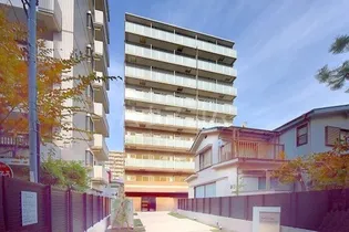 ラフィスタ川口【3階】の外観