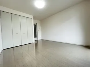 クレール・レヴィー【2階】の居間