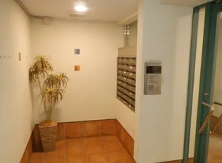 東京都中野区本町3【マンション】の外観