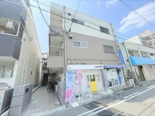 レジェンド小阪【3階】の外観