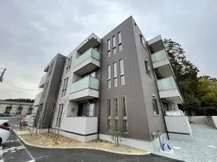 セレーネ向山の画像