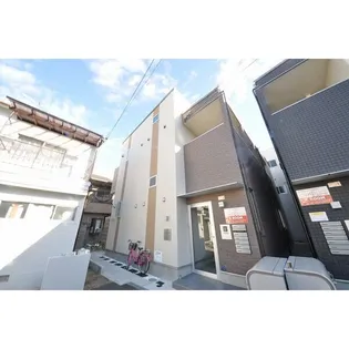 リバーサイドテラス中宮【1階】の外観