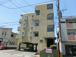 ラ ファミールの画像