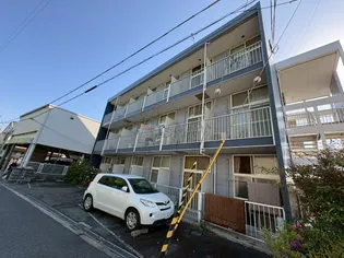 エステートなかの【2階】の外観