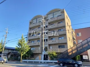 ランブラス嵯峨【5階】の外観