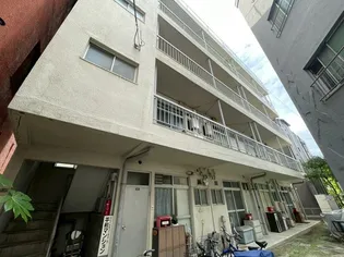 平和マンション【3階】の外観