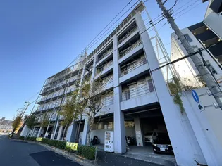 クラウディスプーン【1階】の外観