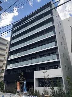 東京都新宿区若葉2【マンション】の外観
