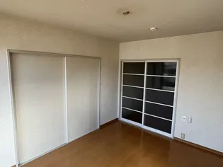 TYDウインハイツ【1階】の居間