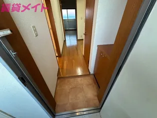 ルラシオン江戸橋【1階】の玄関