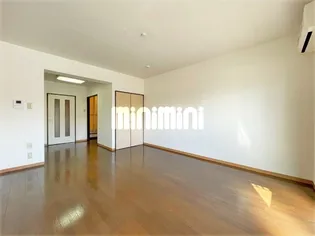 アネックス内山【1階】の居間