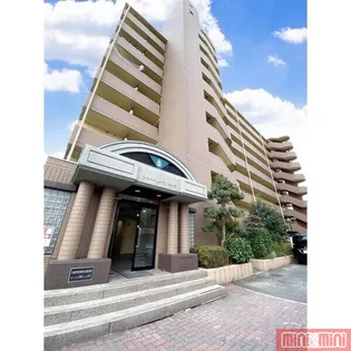 シャトー・レイクルイーズ【6階】の外観