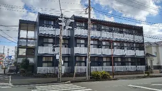 レオパレスプレシャス【3階】の外観