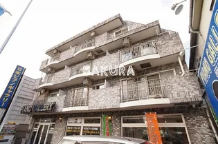 セル・エ・ポアブル【3階】の外観