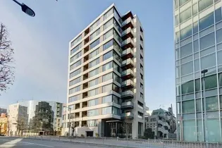 シャリエ神宮外苑【2階】の外観