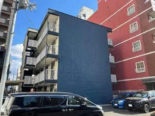 レオパレスラピスラズリ高井田【4階】の外観