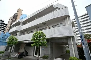 東京都新宿区市谷薬王寺町【マンション】の外観