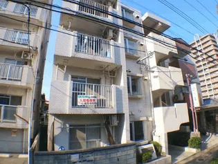 シャトレ東新町【1階】の外観