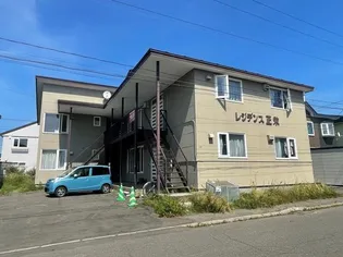 フラットUの画像