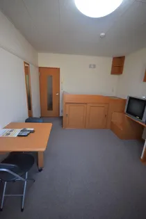 レオパレスシャルマンルミエール【2階】の居間