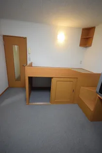 レオパレスシャルマンルミエール【2階】の内装