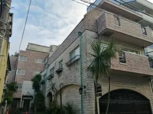 東京都新宿区南元町【マンション】の外観