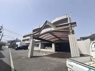 溝手ビル【3階】の外観