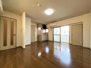 エスポワール クレア【3階】の居間