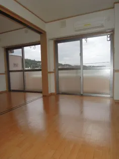 アンジュ・コリーヌ【2階】の内装